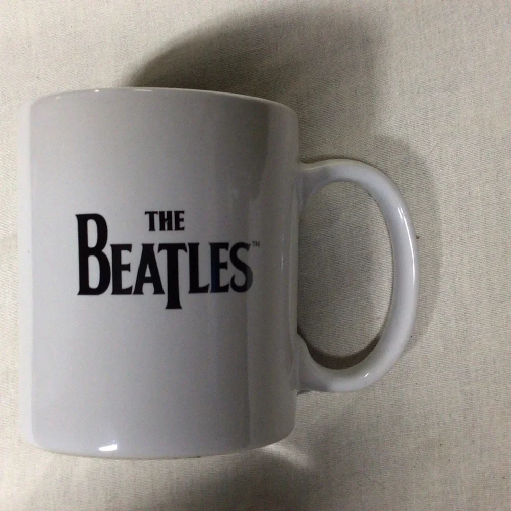 The Beatles Black Drinkware Set